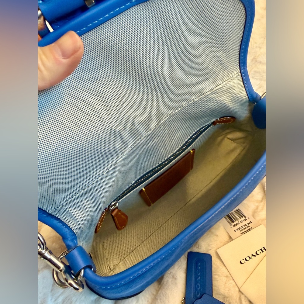 EUC Coach Soho flap shoulder bag re-edition in mist blue suede w/silver hardware - Picture 8 of 11